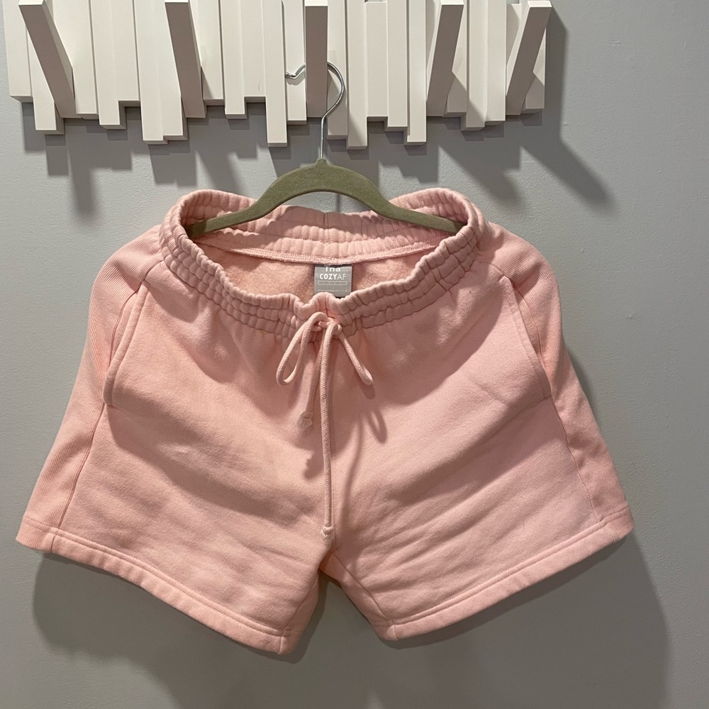 Aritzia TNA fleece shorts